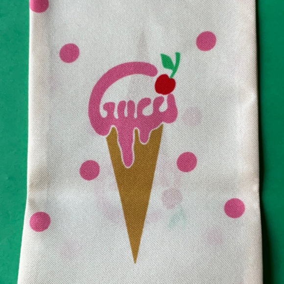 🍦 GUCCI ICE CREAM SCARF 🍦NWT 🍦 - Picture 8 of 16